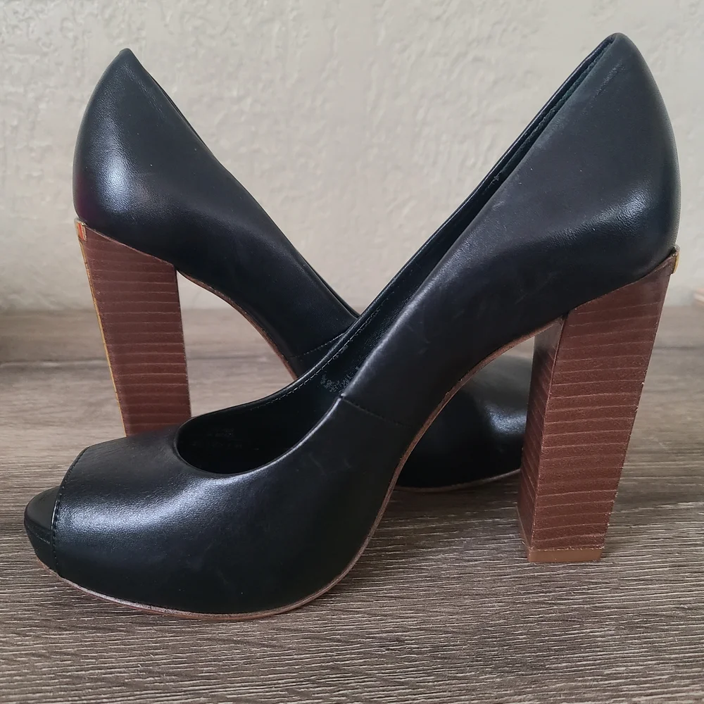 Tory Burch Black Leather Peep Toe Platform Pumps Gold Logo Block Heel